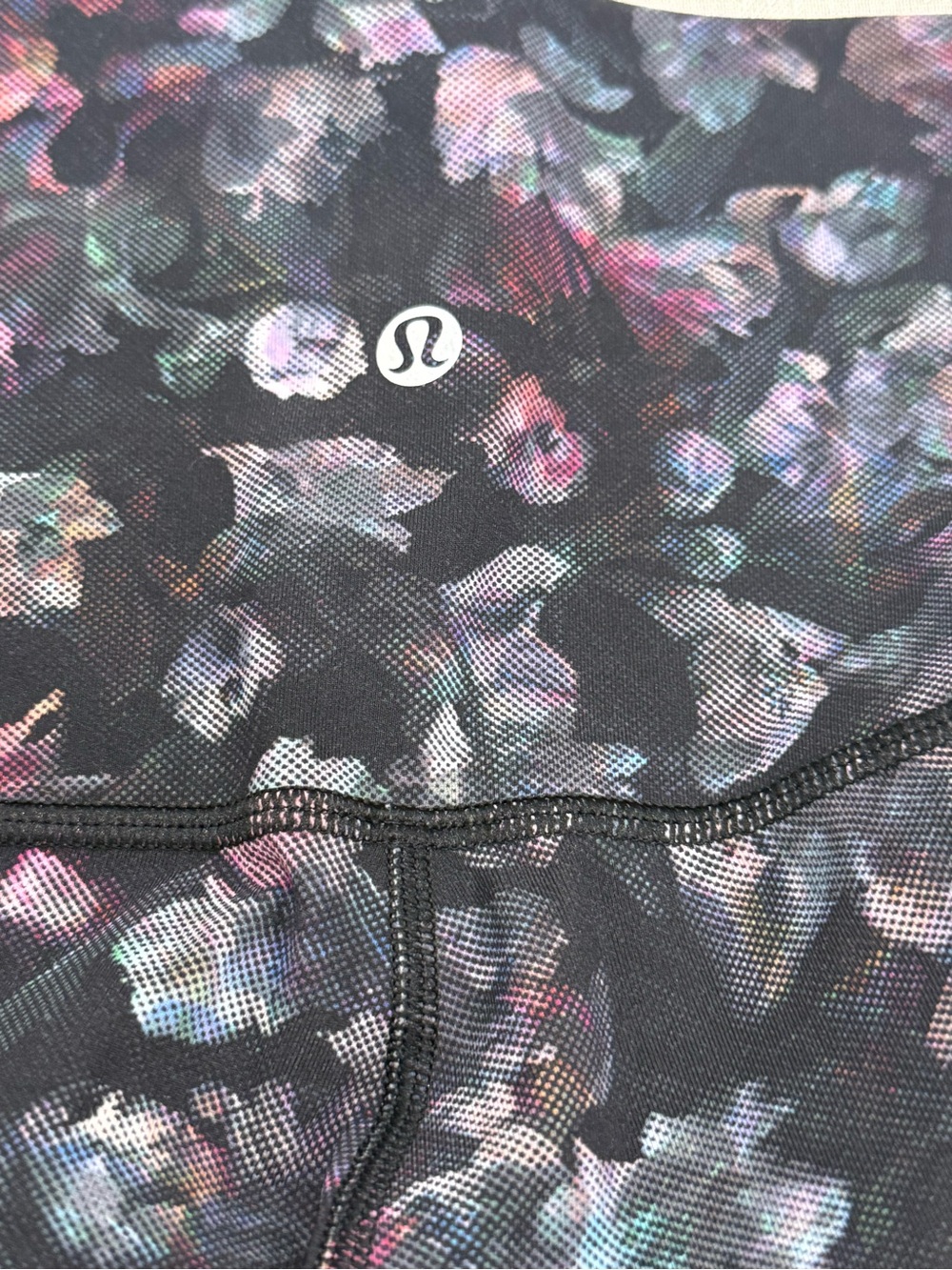 Lululemon Wunder Under Crop High-Rise leggings black purple floral 23" size 6 - Picture 8 of 8